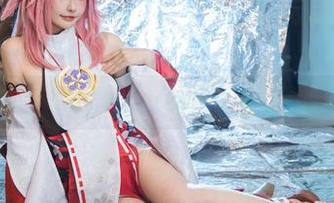 最新护士写真：糖果果Candy又来了，谁还敢说制服不诱人？