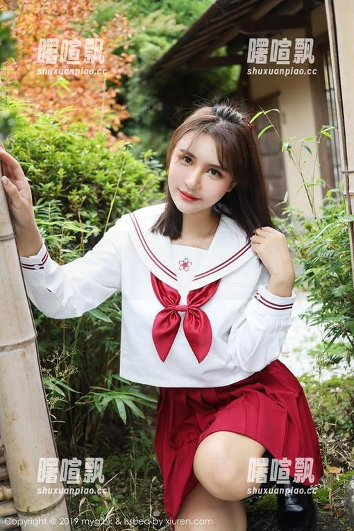 美媛馆 - 李李七七喜喜的泳池奇遇：水波荡漾的写真合集，谁说游泳不能有浪漫