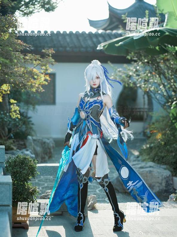 腥味猫罐的四方院：看似随意却充满玄机的写真集与原图