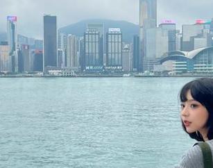 您感受到了吗？舞小喵的高清图册，女孩们的每一个转身都让我想起了我那次不诗意的跌倒。