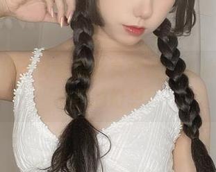 当芋圆侑子化身黑丝女教师，私拍与原图交织的幻想！