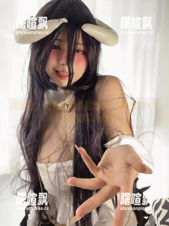微密圈 - 美食与时尚的邂逅：葱油饼er与碎花裙的写真图集