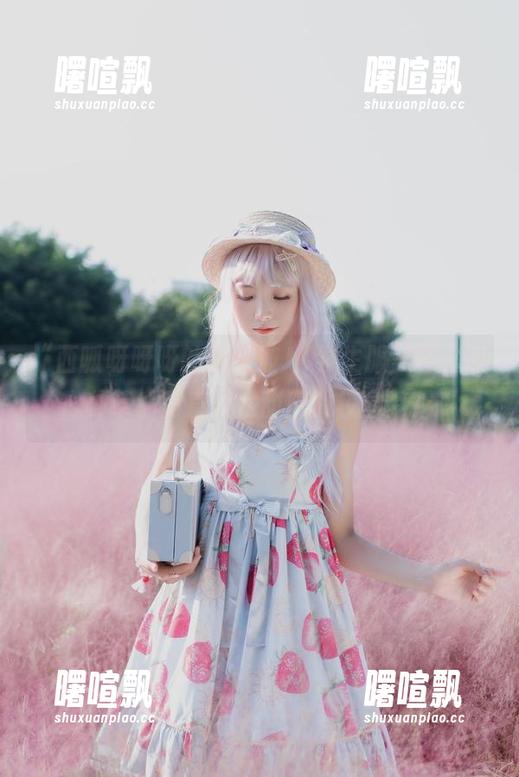 “西呱呀呀呀的新一波JK学生服美图，私心种草，简直就是甜蜜的校园梦！“
