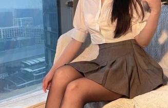 微密圈 – 软妹小九九泳装图包更新,阳光下的画面简直让人感觉到热浪扑面!