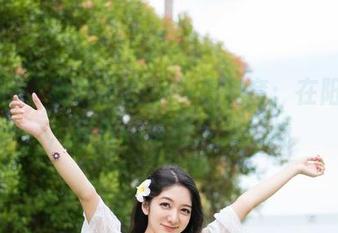 魅妍社 – 萌奈子校服写真全套：在阳光下，青春的秘密开始闪烁