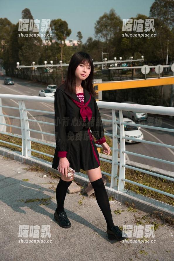 魔镜街拍：小背心短裙组合，誓让你爱情长跑，免费原图就在这！
