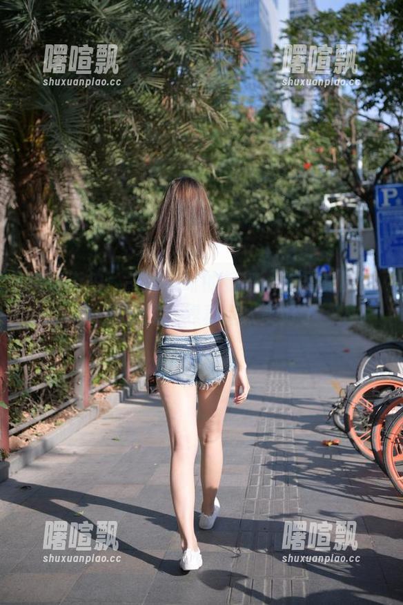 魔镜街拍 魔镜街拍:午后咖啡的轻舞,无圣光原图,眼前的世界真是太美好了